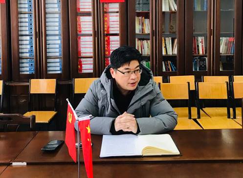 说明: 尹